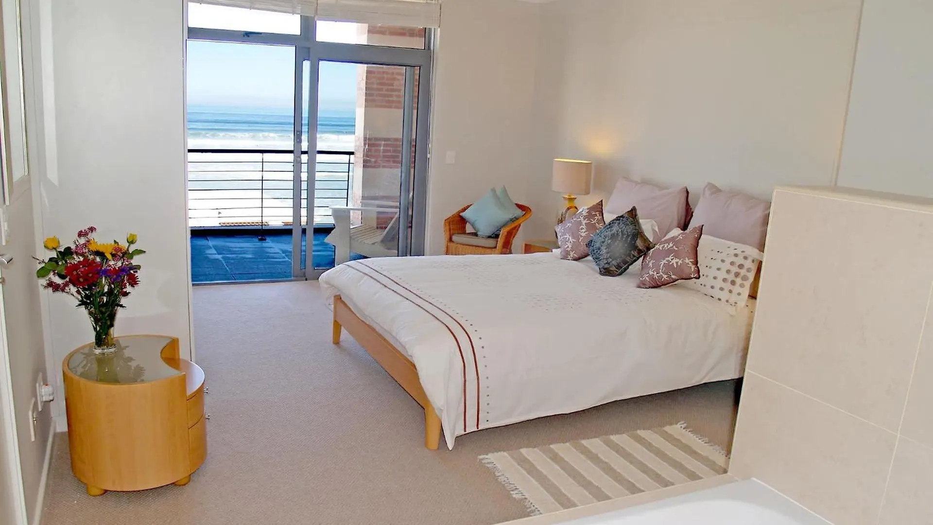 Bluebird Empire Penthouse Villa Muizenberg Holiday home