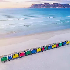 Capsule hotel Cape Capsules, Muizenberg